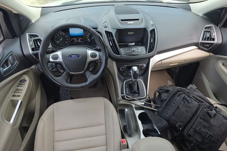Used Ford Kuga 2013 1.6L GTDi 4x4 Elite Model Center Console