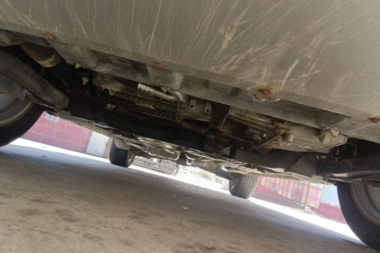 Used Ford Kuga 2013 1.6L GTDi Two-Wheel-Drive Trend Model Chassis Front