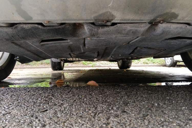 Used Ford Kuga 2013 1.6L GTDi Two-Wheel-Drive Trend Model Chassis Front