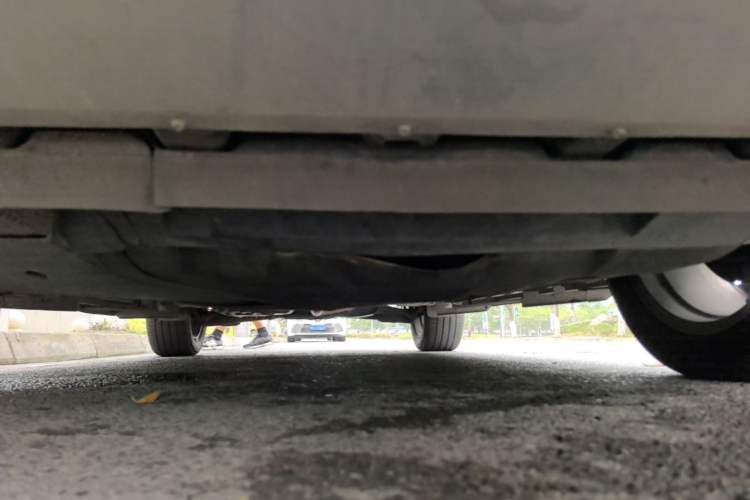 Used Ford Kuga 2013 2.0L GTDi Four-Wheel-Drive Sport Model Chassis Front