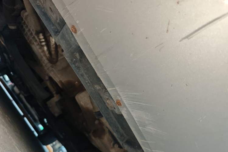 Used Ford Kuga 2013 1.6L GTDi Two-Wheel-Drive Trend Model Chassis Front