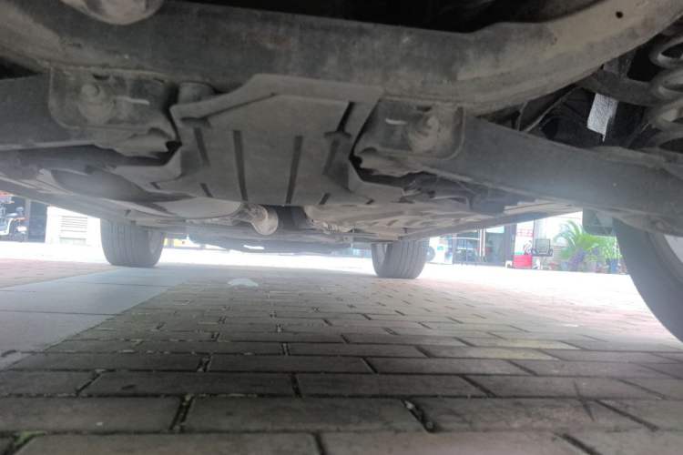 Used Ford Kuga 2013 1.6L GTDi Two-Wheel-Drive Trend Model Chassis Front