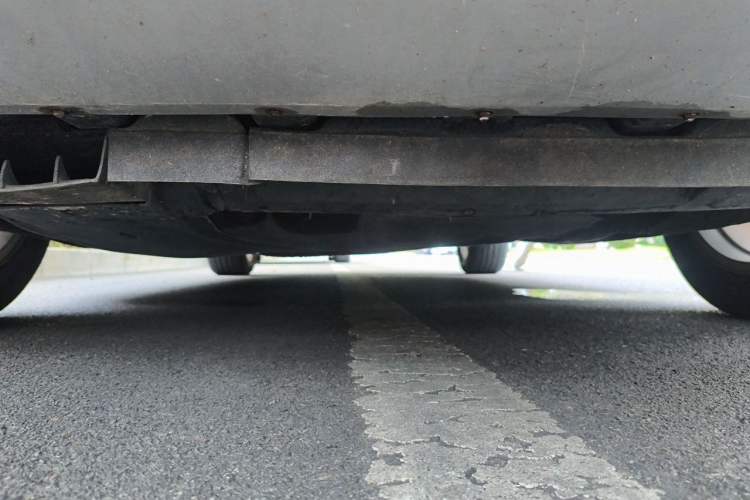 Used Ford Kuga 2013 1.6L GTDi Two-Wheel-Drive Trend Model Chassis Front