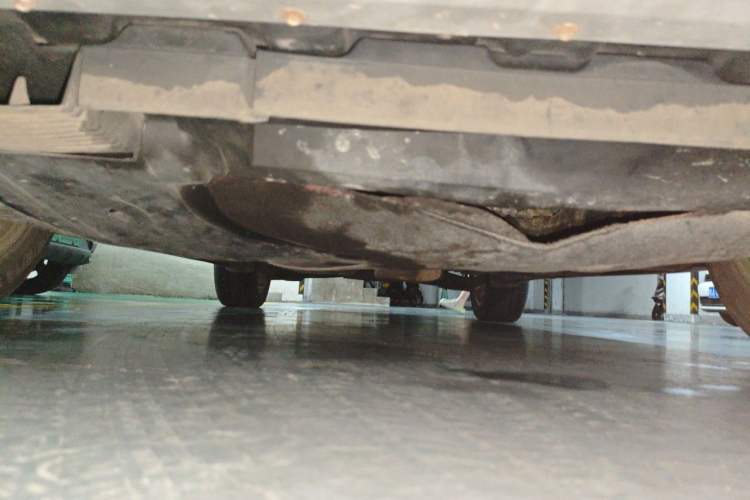 Used Ford Kuga 2013 1.6L GTDi Two-Wheel-Drive Trend Model Chassis Front