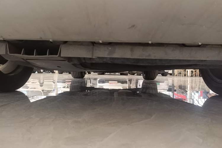Used Ford Kuga 2013 2.0L GTDi Four-Wheel-Drive Sport Model Chassis Front