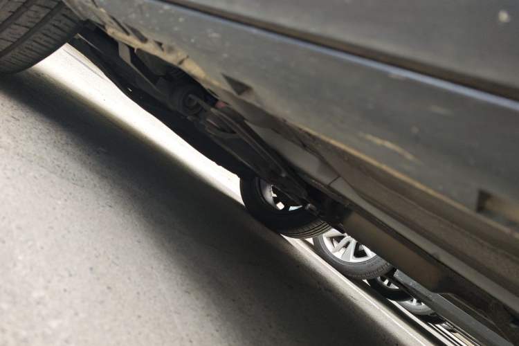 Used Ford Kuga 2013 2.0L GTDi Four-Wheel-Drive Sport Model Chassis Front Left