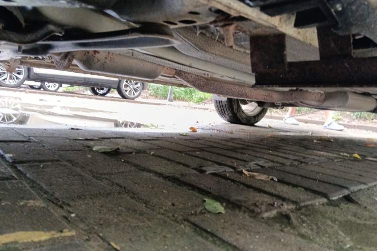 Used Ford Kuga 2013 1.6L GTDi Two-Wheel-Drive Trend Model Chassis Front Left