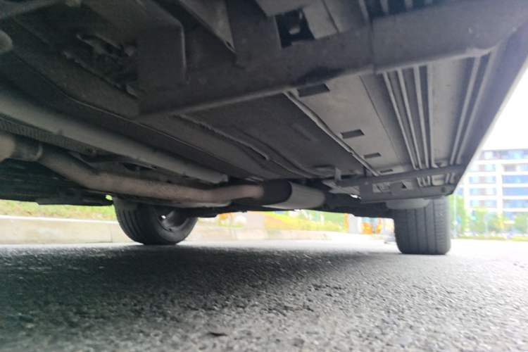 Used Ford Kuga 2013 2.0L GTDi Four-Wheel-Drive Sport Model Chassis Front Left