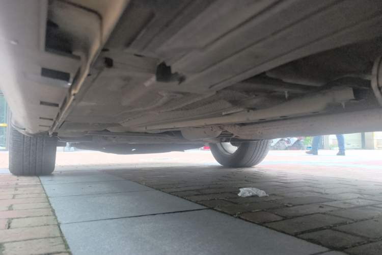Used Ford Kuga 2013 1.6L GTDi Two-Wheel-Drive Trend Model Chassis Front Left