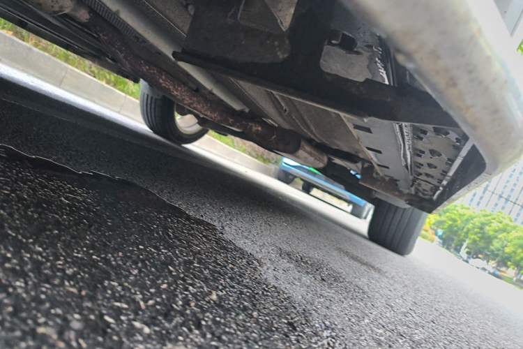 Used Ford Kuga 2013 1.6L GTDi Two-Wheel-Drive Trend Model Chassis Front Left