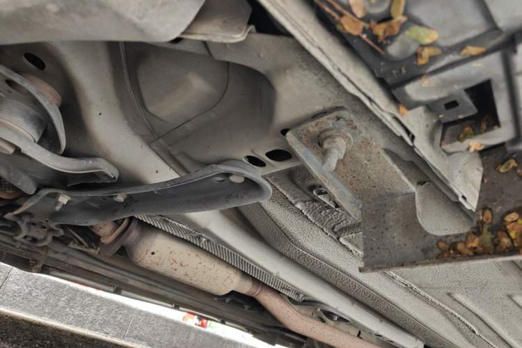 Used Ford Kuga 2013 2.0L GTDi Four-Wheel-Drive Sport Model Chassis Front Left