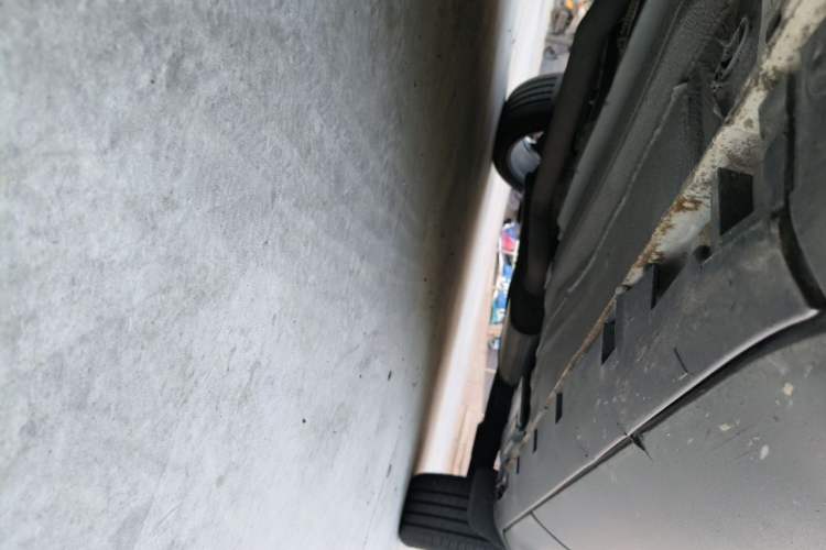Used Ford Kuga 2013 2.0L GTDi Four-Wheel-Drive Sport Model Chassis Front Left