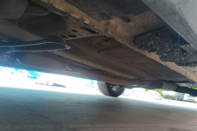 Used Ford Kuga 2013 2.0L GTDi Four-Wheel-Drive Sport Model Chassis Front Left