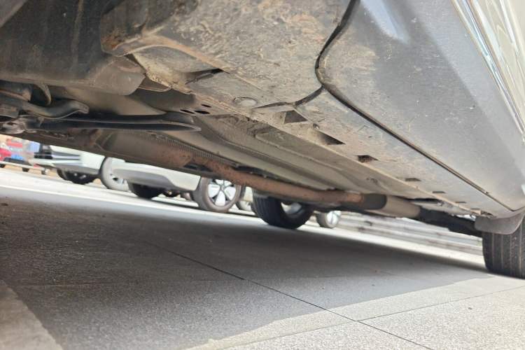 Used Ford Kuga 2013 2.0L GTDi Four-Wheel-Drive Sport Model Chassis Front Left