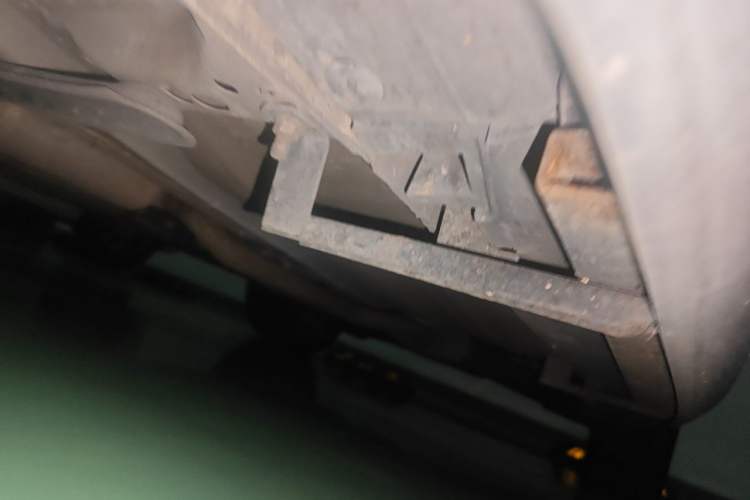 Used Ford Kuga 2013 2.0L GTDi Four-Wheel-Drive Sport Model Chassis Front Left