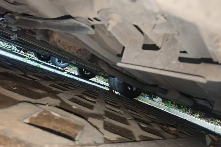 Used Ford Kuga 2013 2.0L GTDi Four-Wheel-Drive Elite Model Chassis Front Left