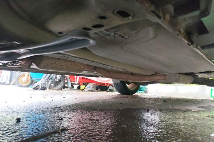 Used Ford Kuga 2013 1.6L GTDi Two-Wheel-Drive Trend Model Chassis Front Left