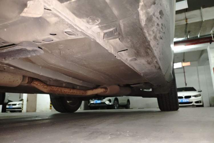Used Ford Kuga 2013 1.6L GTDi Two-Wheel-Drive Trend Model Chassis Front Left