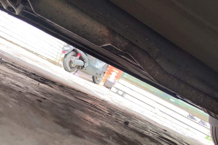 Used Ford Kuga 2013 1.6L GTDi Two-Wheel-Drive Trend Model Chassis Front Left