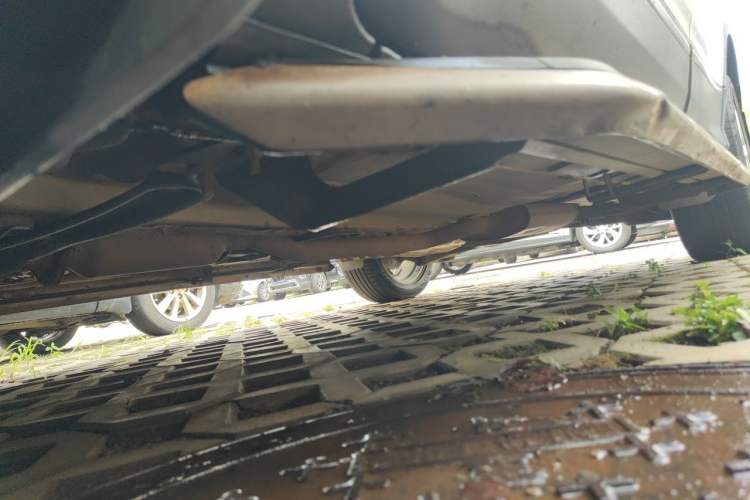 Used Ford Kuga 2013 2.0L GTDi Four-Wheel-Drive Sport Model Chassis Front Left