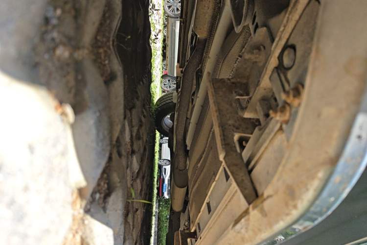 Used Ford Kuga 2013 1.6L GTDi 4x4 Elite Model Chassis Front Left