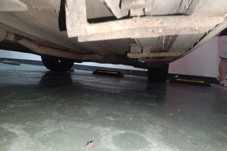 Used Ford Kuga 2013 1.6L GTDi Two-Wheel-Drive Trend Model Chassis Front Left