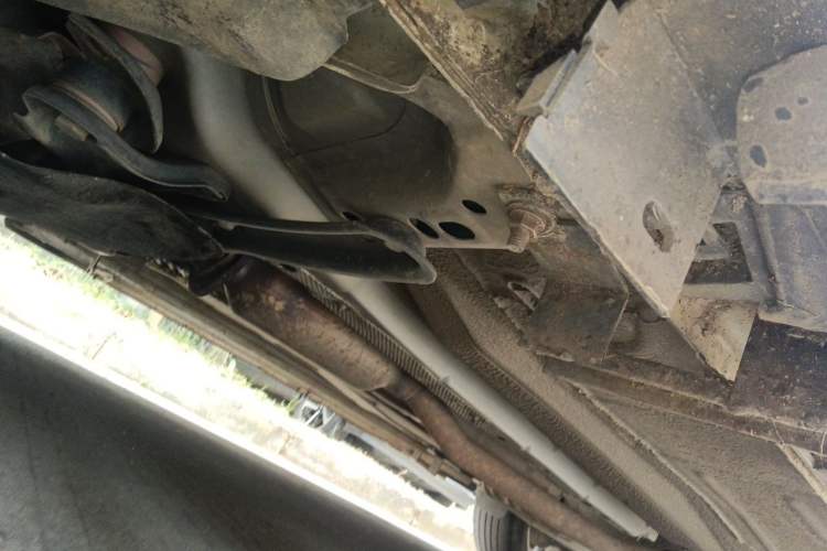 Used Ford Kuga 2013 1.6L GTDi Two-Wheel-Drive Trend Model Chassis Front Left