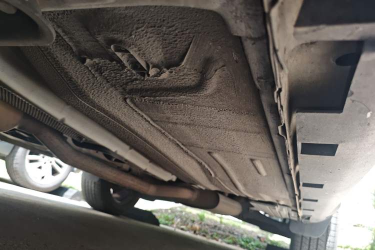 Used Ford Kuga 2013 2.0L GTDi Four-Wheel-Drive Sport Model Chassis Front Left