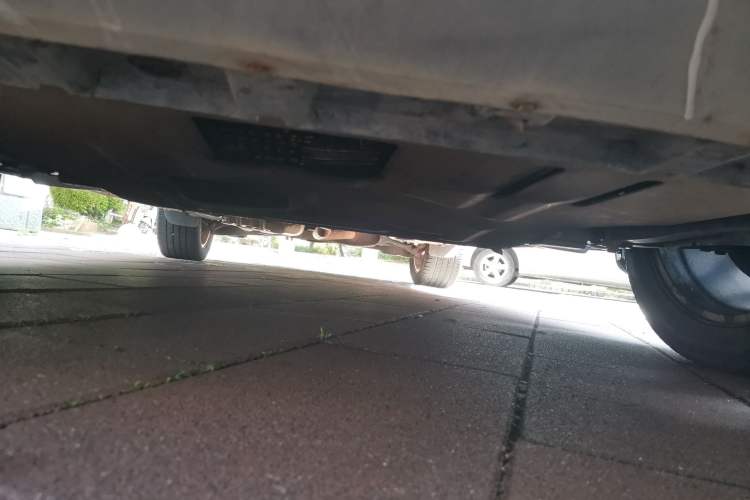 Used Ford Kuga 2013 1.6L GTDi Two-Wheel-Drive Trend Model Chassis Front