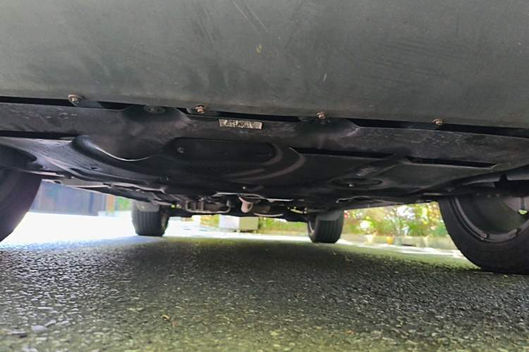 Used Ford Kuga 2013 2.0L GTDi Four-Wheel-Drive Sport Model Chassis Front
