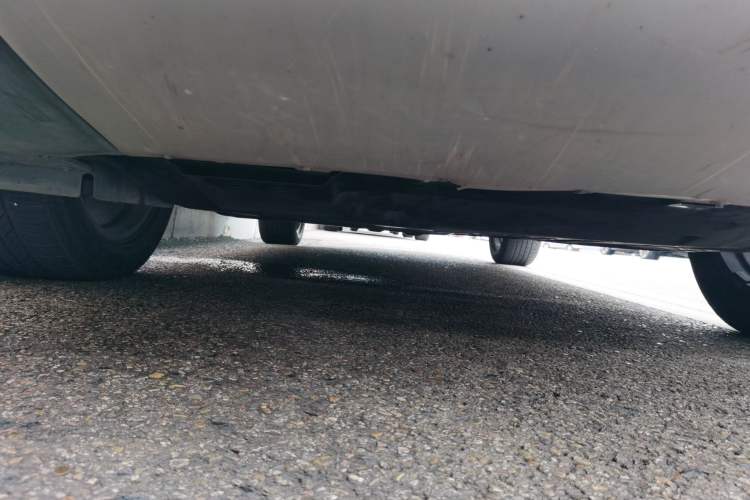 Used Ford Kuga 2013 2.0L GTDi Four-Wheel-Drive Sport Model Chassis Front