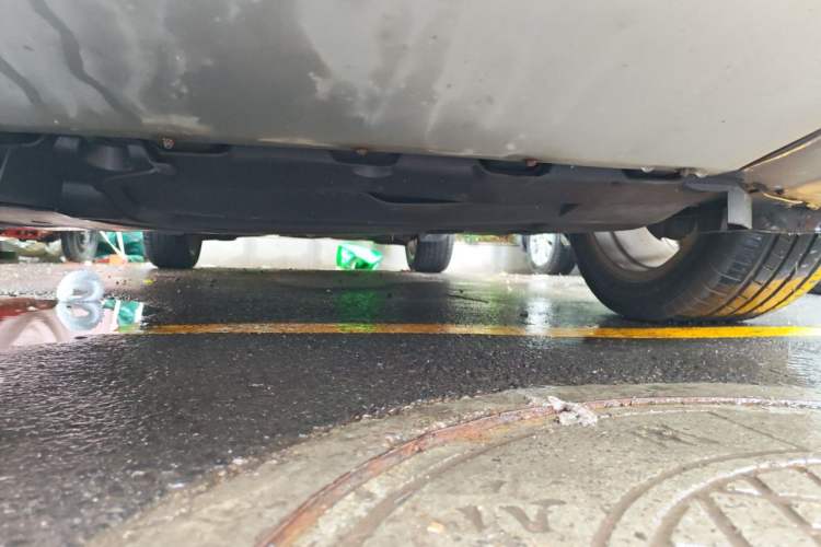 Used Ford Kuga 2013 1.6L GTDi Two-Wheel-Drive Trend Model Chassis Front