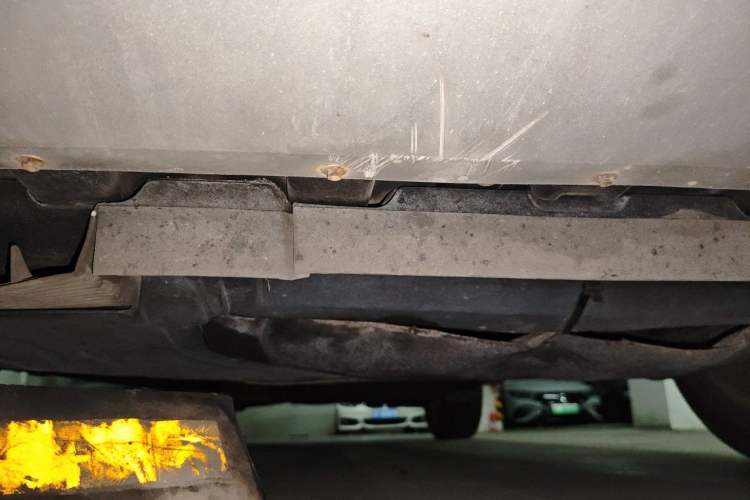 Used Ford Kuga 2013 1.6L GTDi Two-Wheel-Drive Trend Model Chassis Front