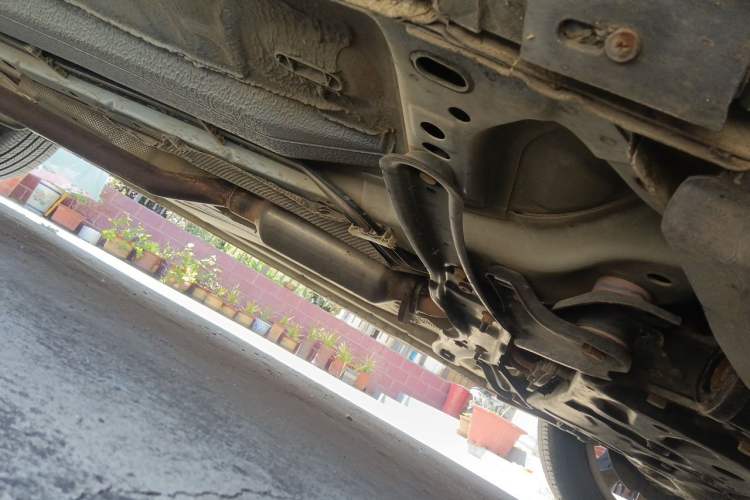 Used Ford Kuga 2013 1.6L GTDi Two-Wheel-Drive Trend Model Chassis Front Right