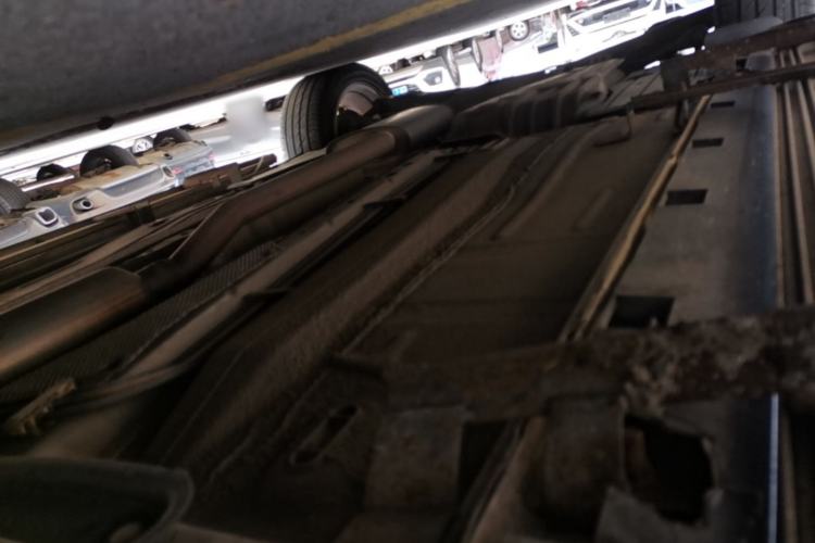 Used Ford Kuga 2013 1.6L GTDi Two-Wheel-Drive Trend Model Chassis Front Right