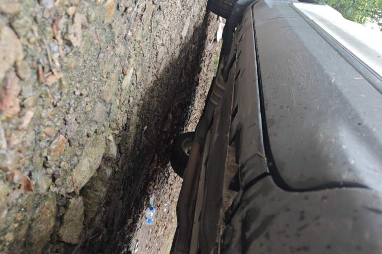 Used Ford Kuga 2013 1.6L GTDi Two-Wheel-Drive Trend Model Chassis Front Right