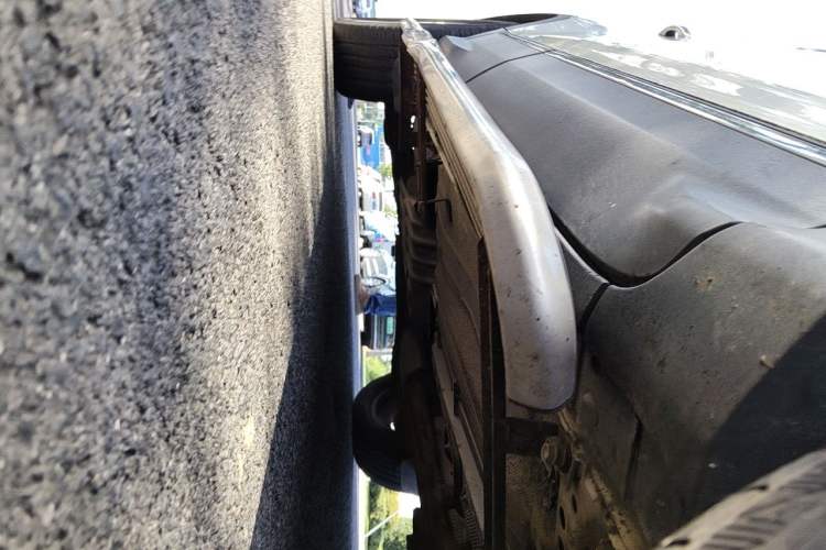 Used Ford Kuga 2013 2.0L GTDi Four-Wheel-Drive Sport Model Chassis Front Right