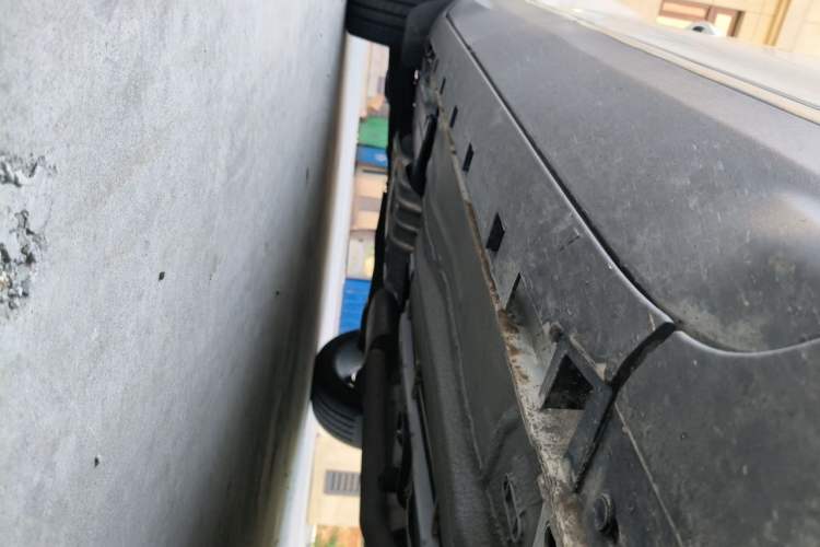 Used Ford Kuga 2013 2.0L GTDi Four-Wheel-Drive Sport Model Chassis Front Right