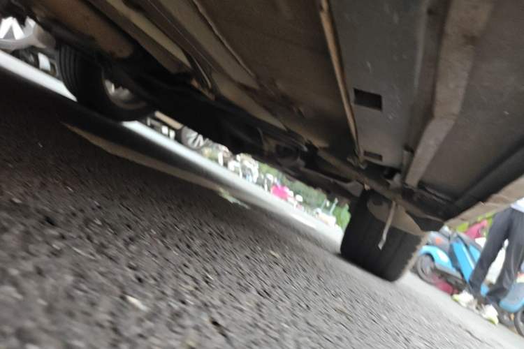 Used Ford Kuga 2013 1.6L GTDi Two-Wheel-Drive Trend Model Chassis Front Right
