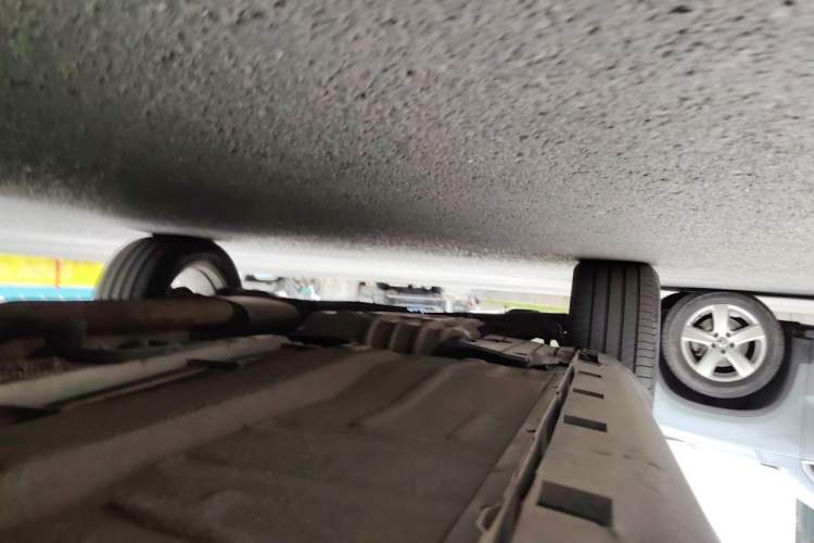 Used Ford Kuga 2013 1.6L GTDi 4x4 Elite Model Chassis Front Right