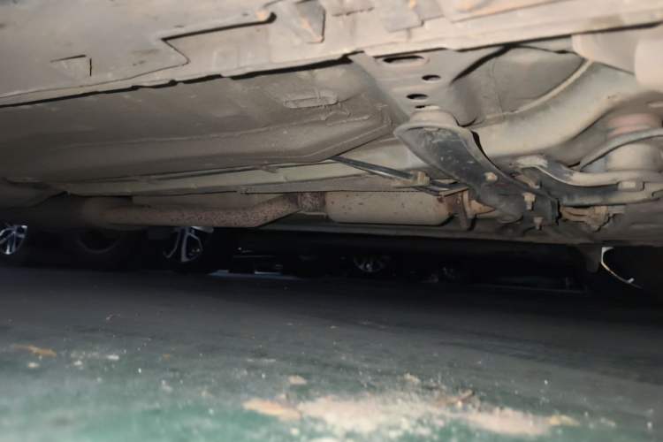 Used Ford Kuga 2013 1.6L GTDi Two-Wheel-Drive Trend Model Chassis Front Right