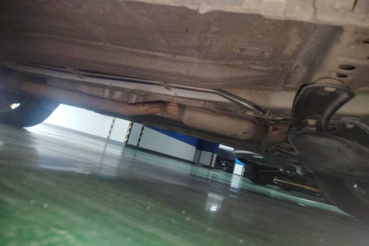 Used Ford Kuga 2013 1.6L GTDi Two-Wheel-Drive Trend Model Chassis Front Right