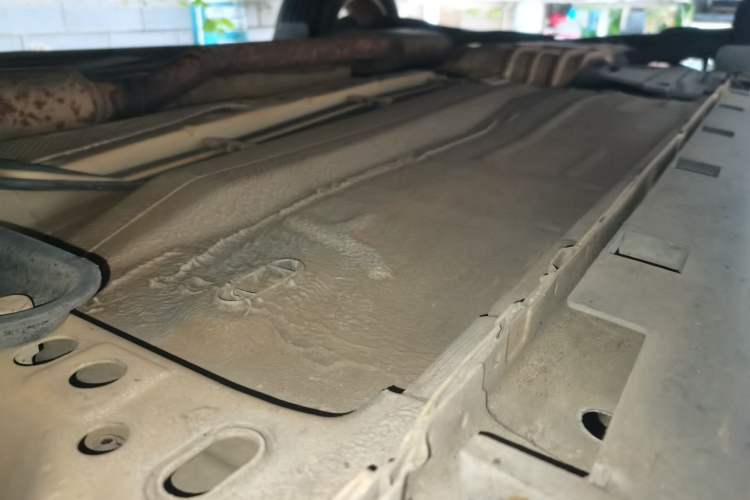 Used Ford Kuga 2013 1.6L GTDi Two-Wheel-Drive Comfort Model Chassis Front Right
