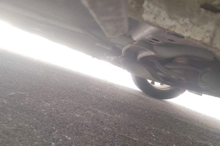 Used Ford Kuga 2013 1.6L GTDi Two-Wheel-Drive Trend Model Chassis Front Right
