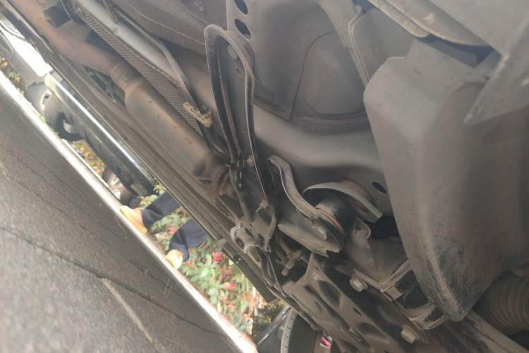 Used Ford Kuga 2013 1.6L GTDi 4x4 Elite Model Chassis Front Right