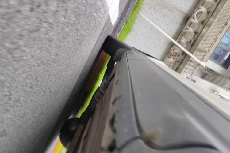 Used Ford Kuga 2013 1.6L GTDi Two-Wheel-Drive Trend Model Chassis Front Right