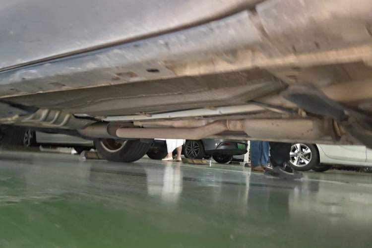Used Ford Kuga 2013 1.6L GTDi Two-Wheel-Drive Trend Model Chassis Front Right