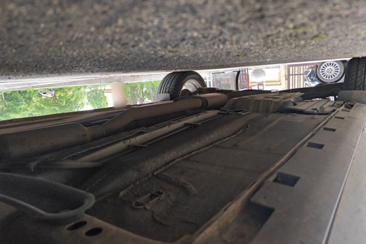 Used Ford Kuga 2013 1.6L GTDi Two-Wheel-Drive Trend Model Chassis Front Right
