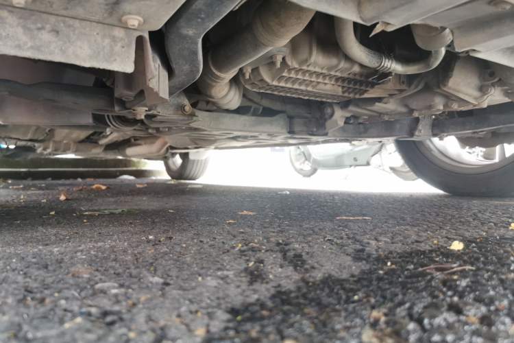 Used Ford Kuga 2013 1.6L GTDi Two-Wheel-Drive Trend Model Chassis Front Right
