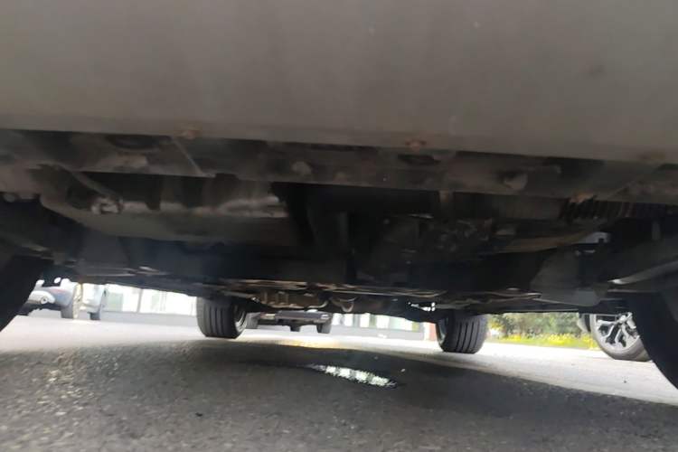 Used Ford Kuga 2013 2.0L GTDi Four-Wheel-Drive Sport Model Chassis Front
